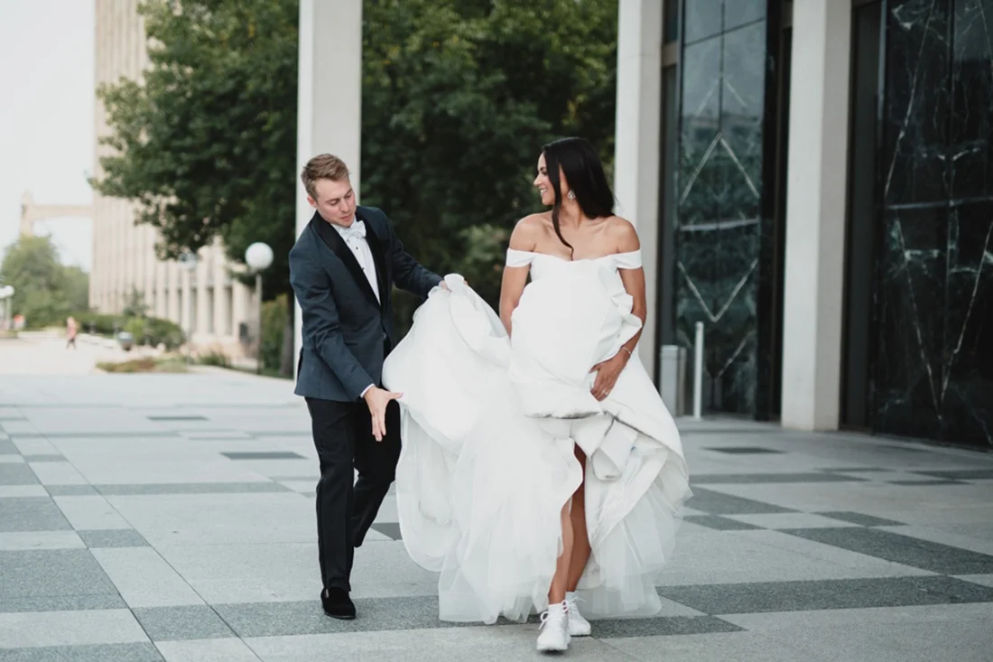 35_Minneapolis_Depot_Hotel_Wedding-1100x733.jpg