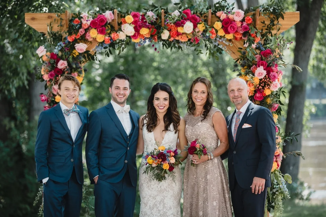 30_Minneapolis_Wedding_photographers-1100x733.jpg