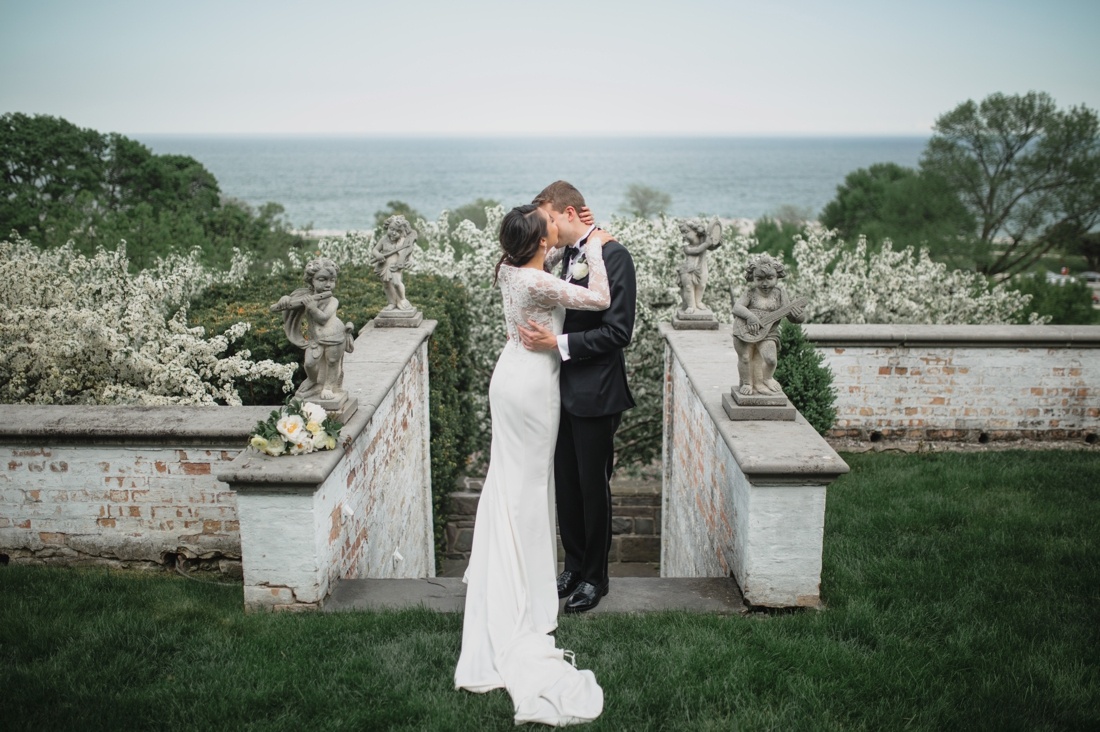 12_Milwaukee-Art-Museum-Wedding-1100x732.jpg