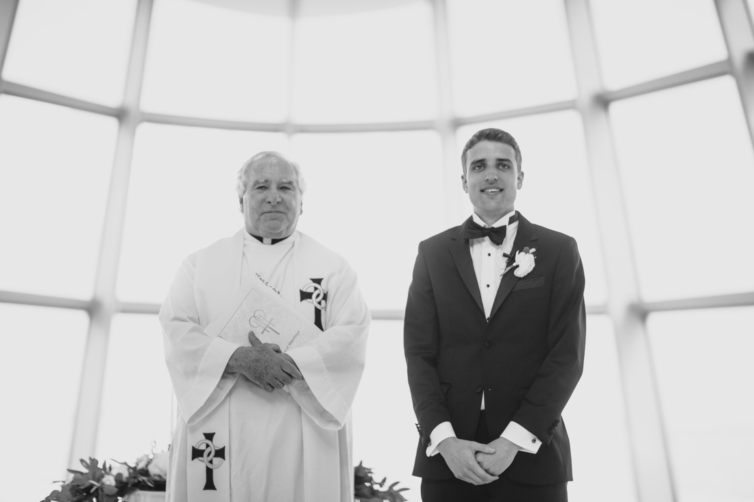 15_Milwaukee-Art-Museum-Wedding-1100x733.jpg