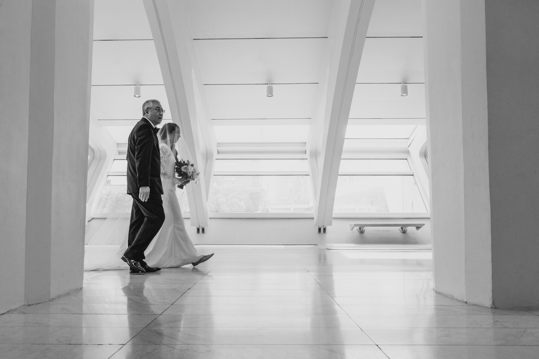 14_Milwaukee-Art-Museum-Wedding-1100x732.jpg