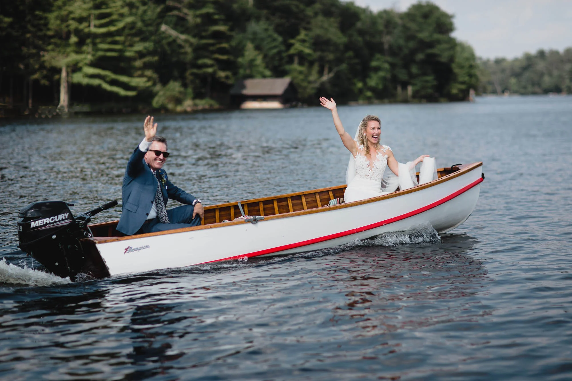 056_Wisconsin_lake_wedding.jpg