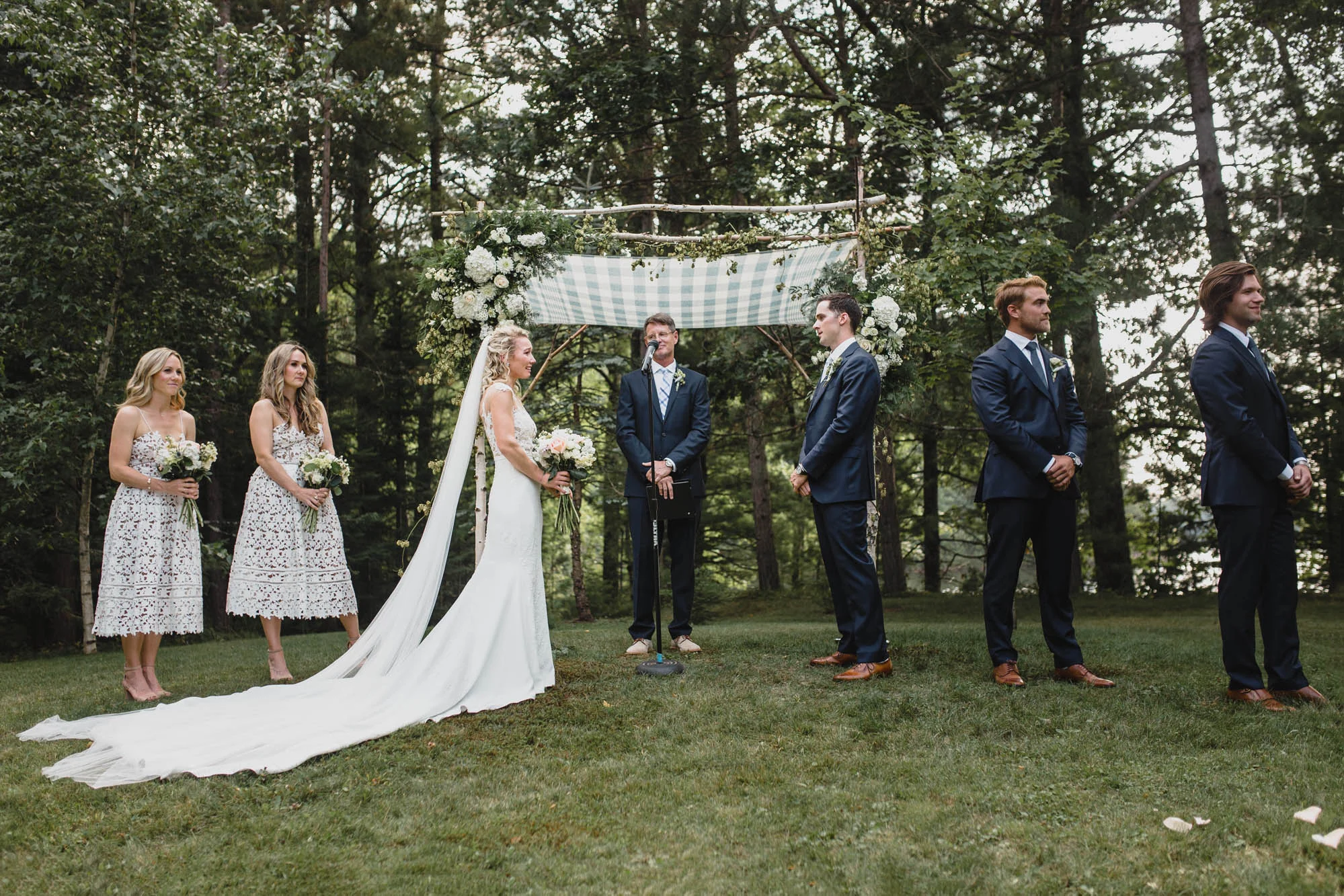 089_Wisconsin_lake_wedding.jpg