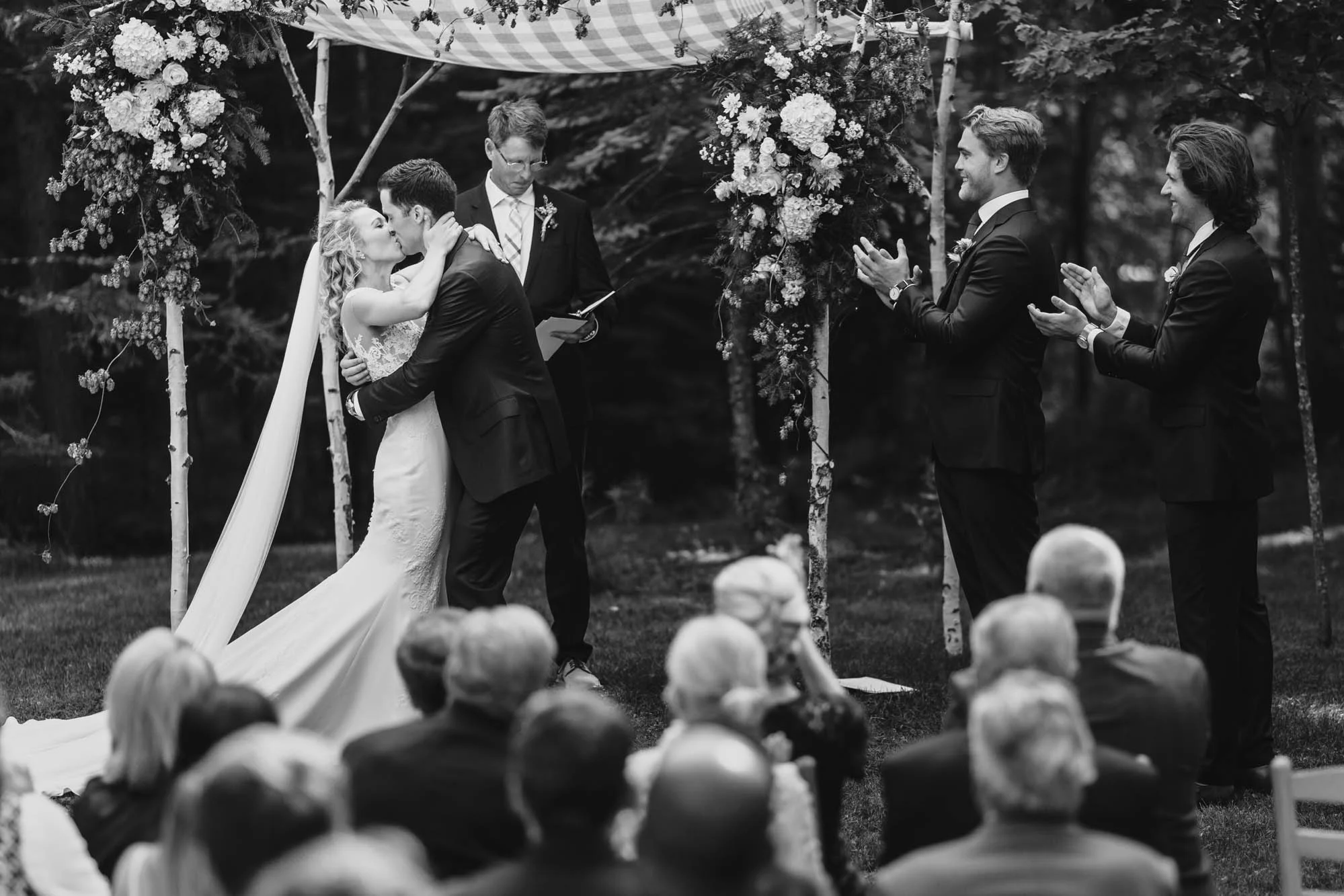 104_Wisconsin_lake_wedding.jpg