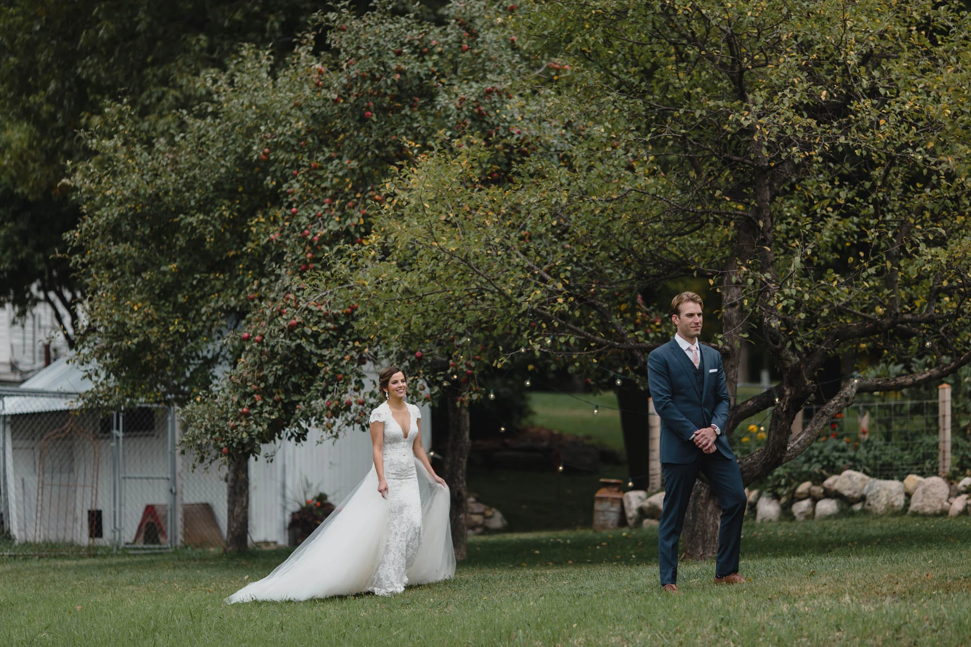 023_Minnesota_backyard_wedding.jpg