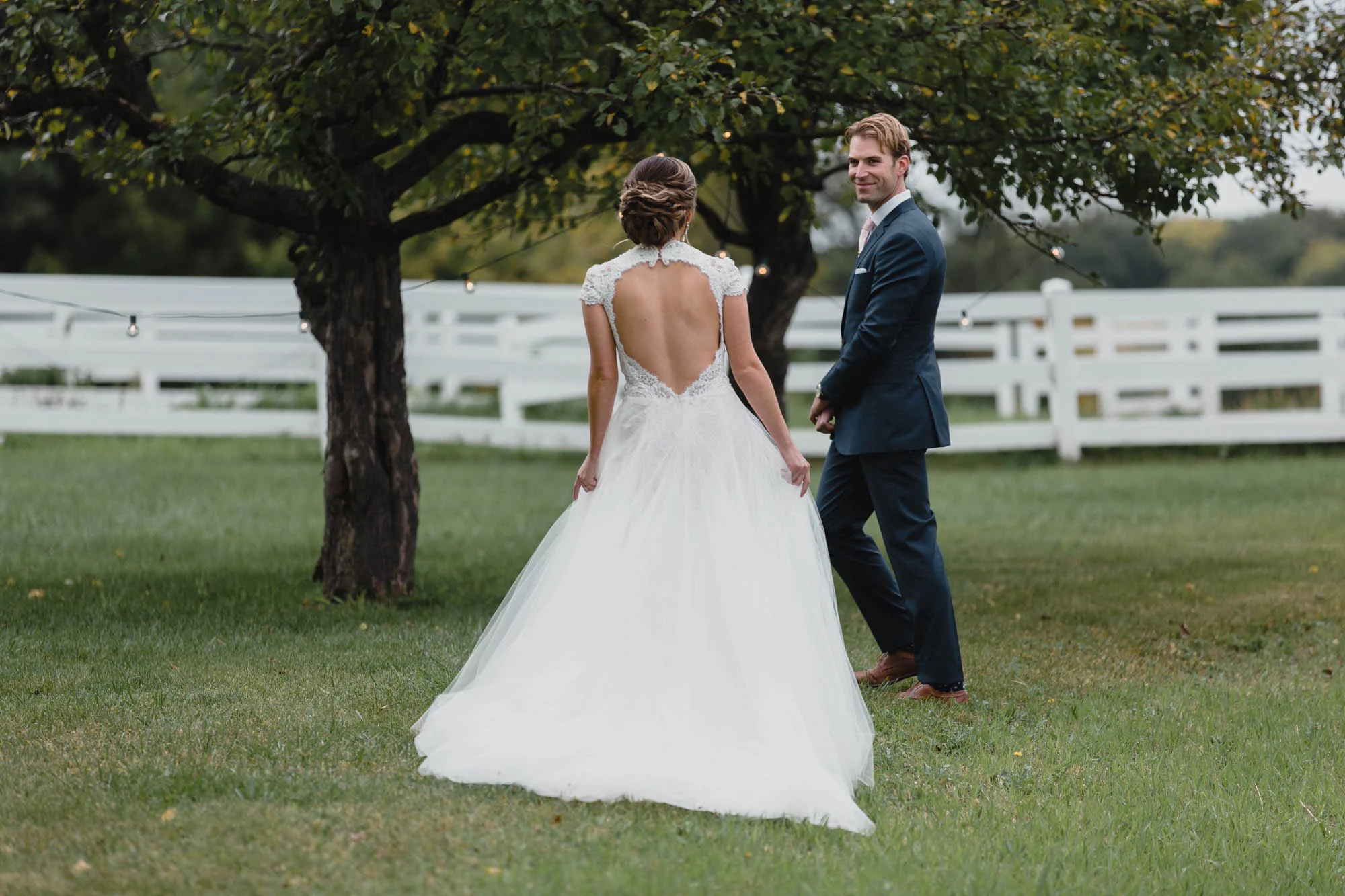 027_Minnesota_backyard_wedding.jpg