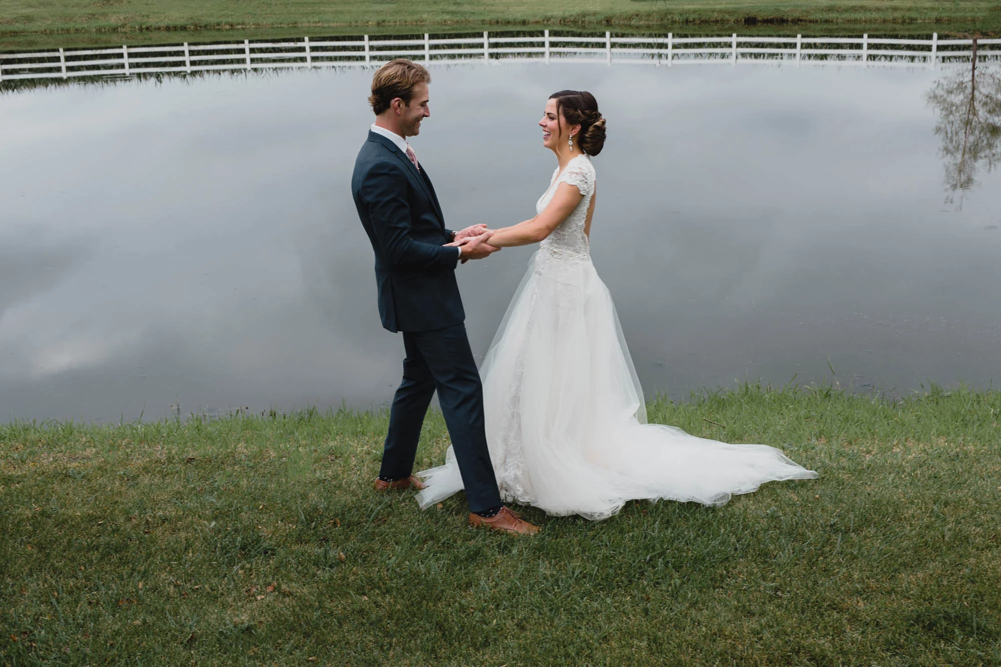 031_Minnesota_backyard_wedding.jpg