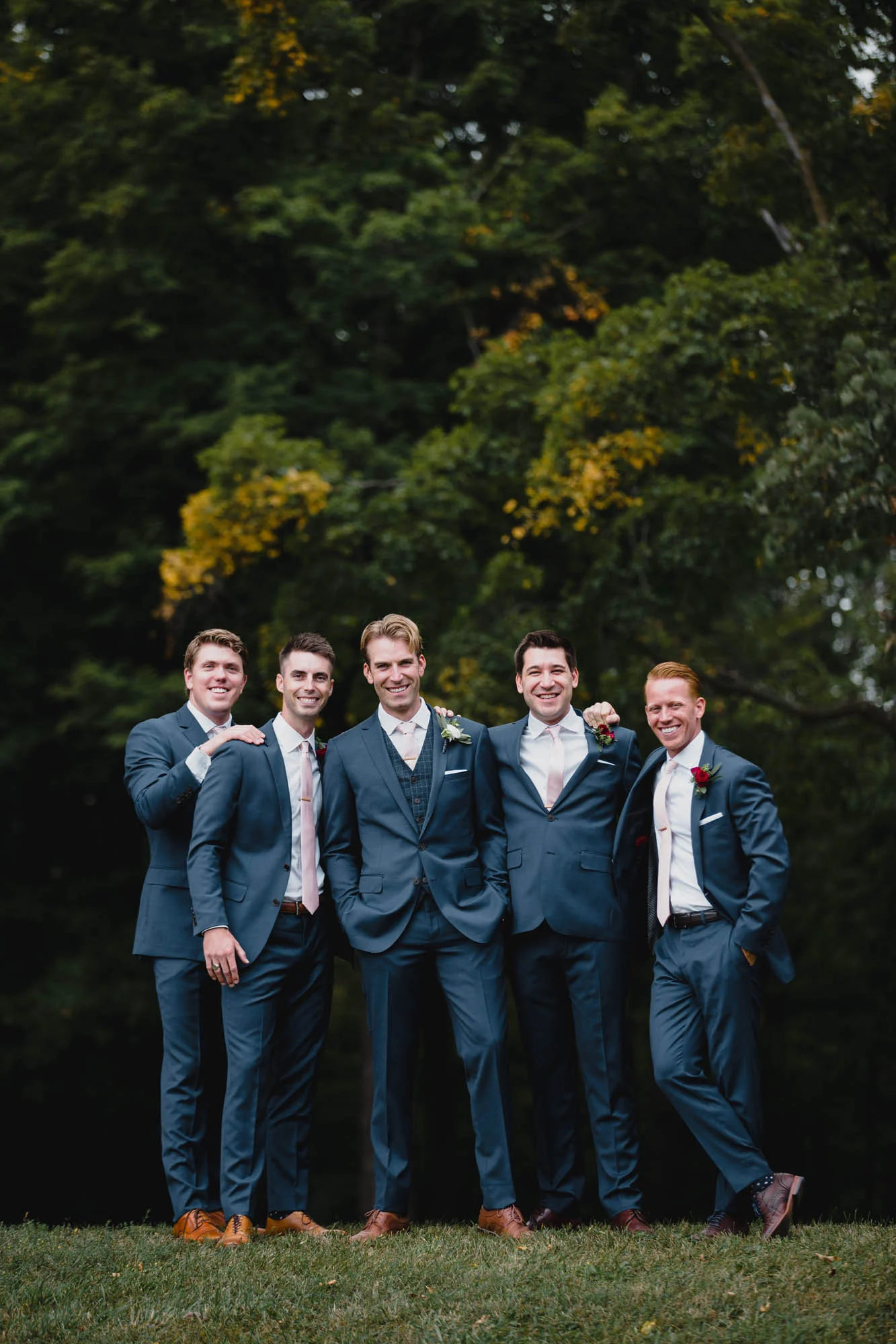054_Minnesota_backyard_wedding.jpg