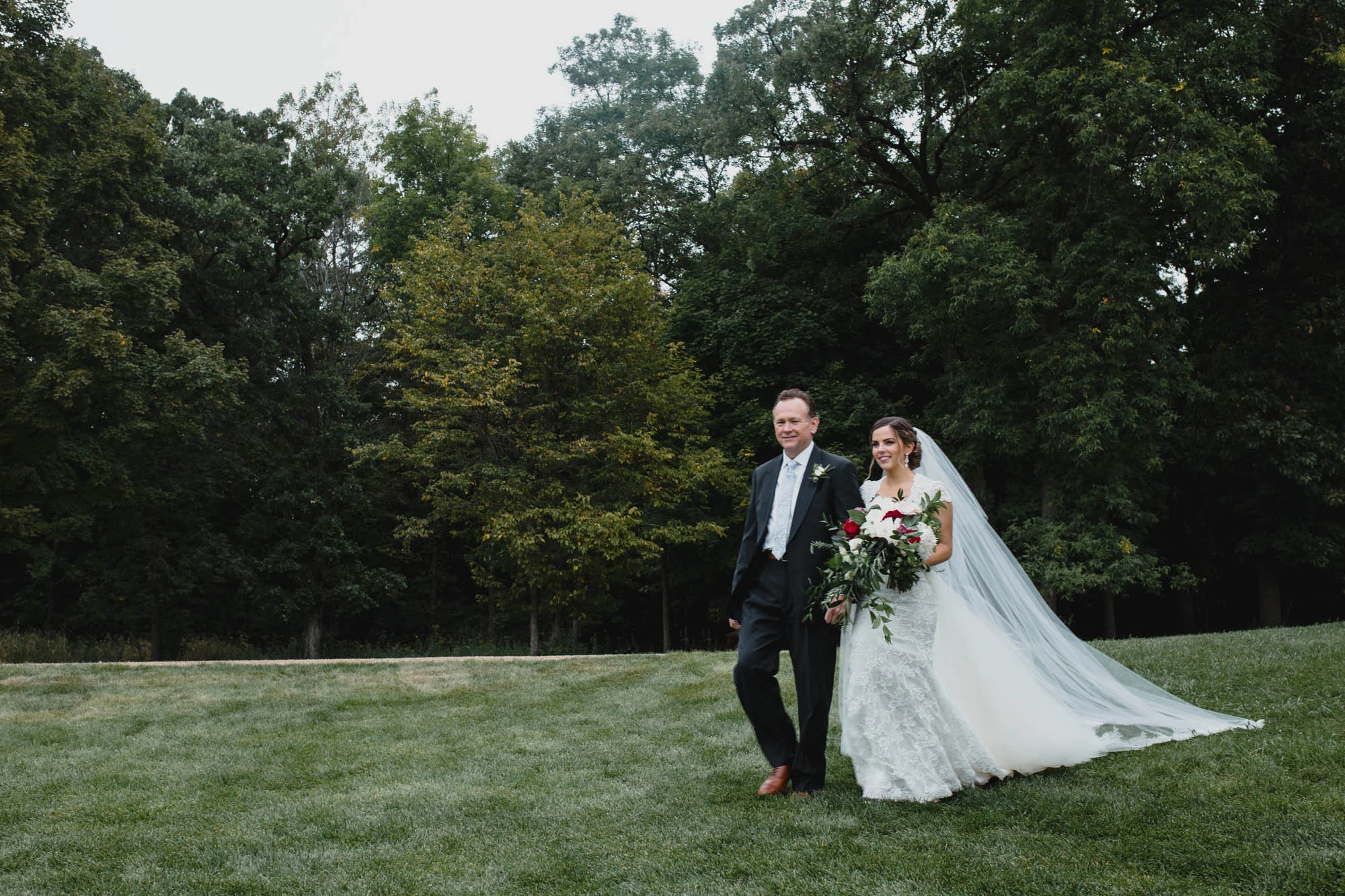 077_Minnesota_backyard_wedding.jpg