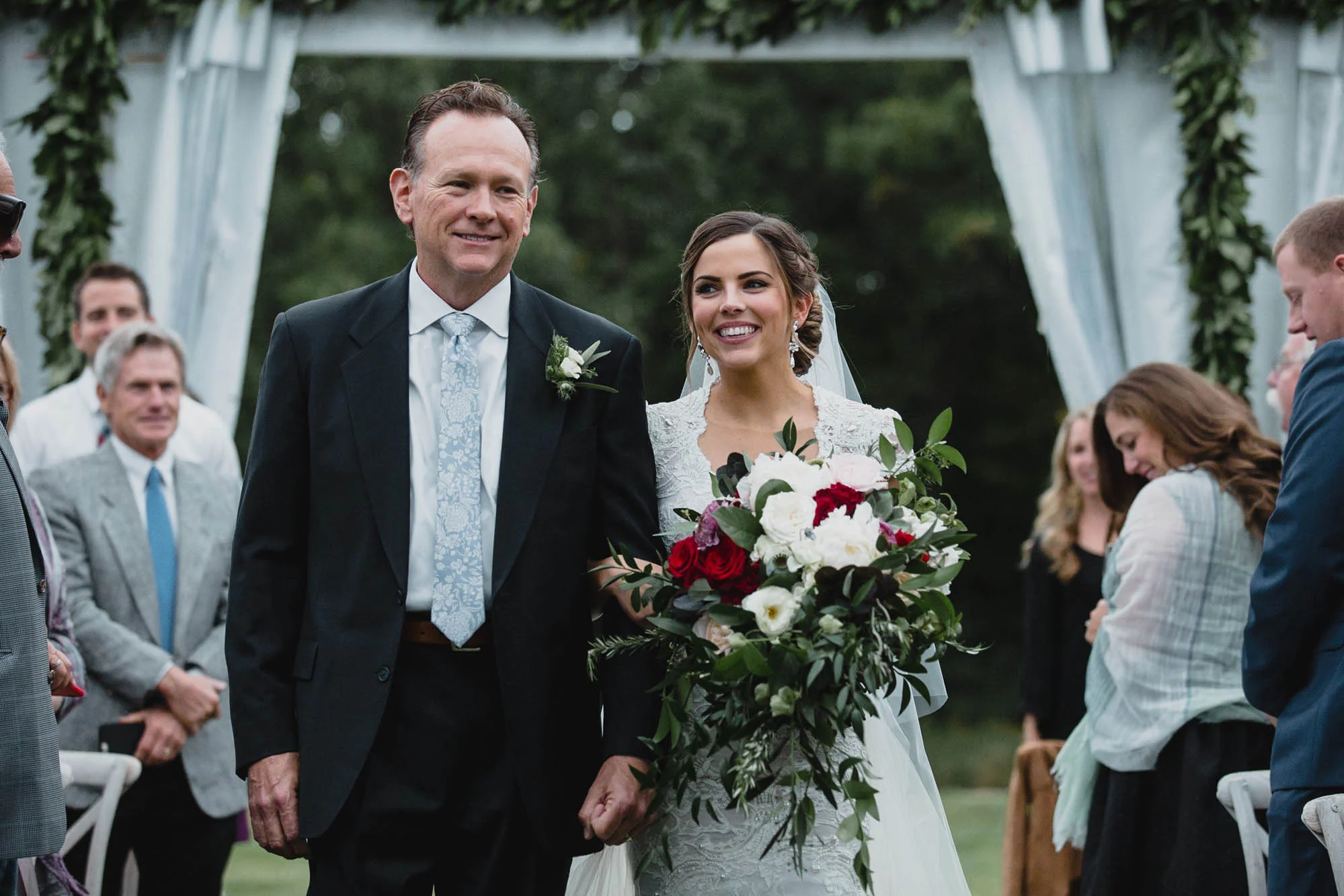 080_Minnesota_backyard_wedding.jpg