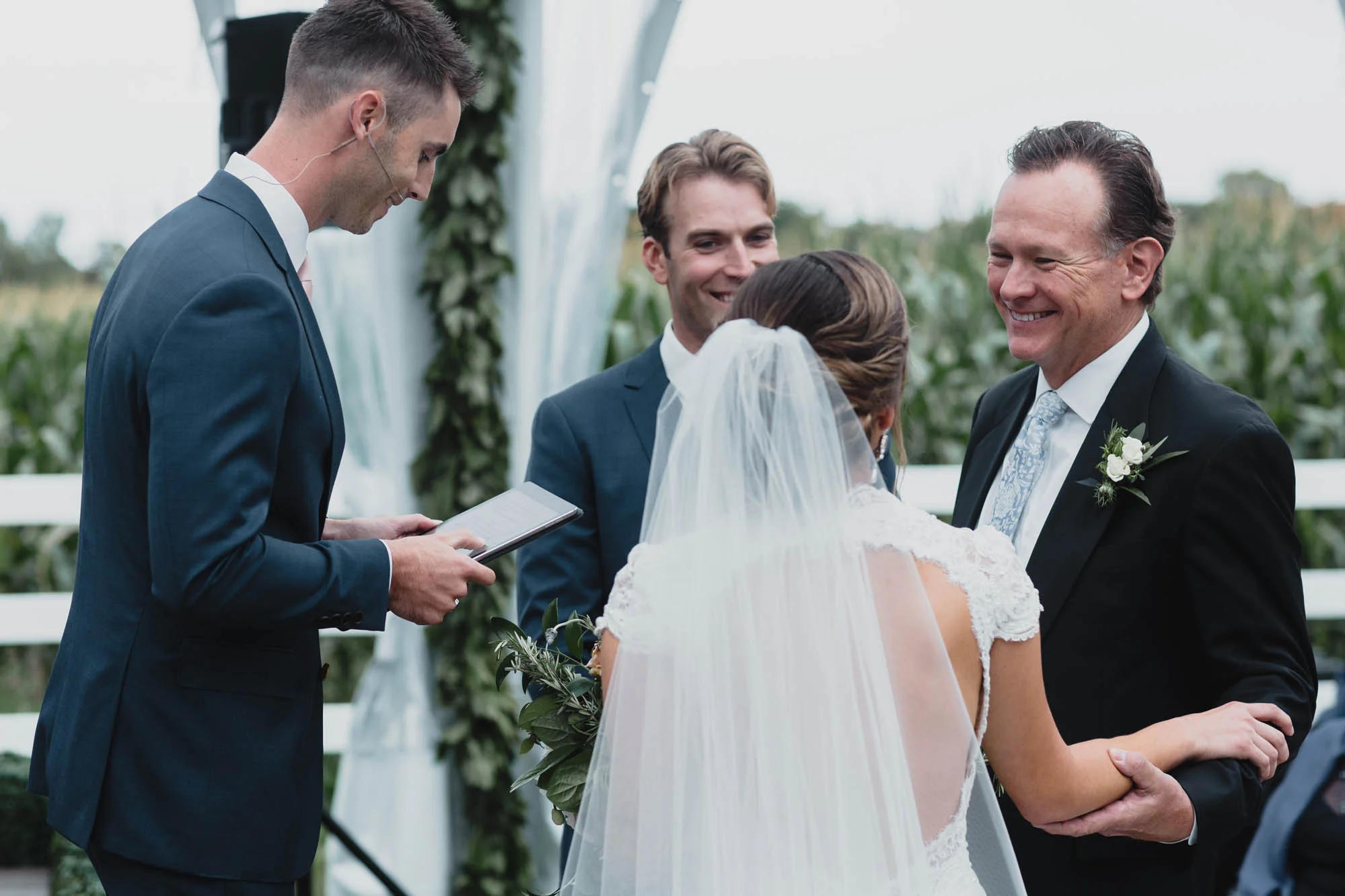 085_Minnesota_backyard_wedding.jpg