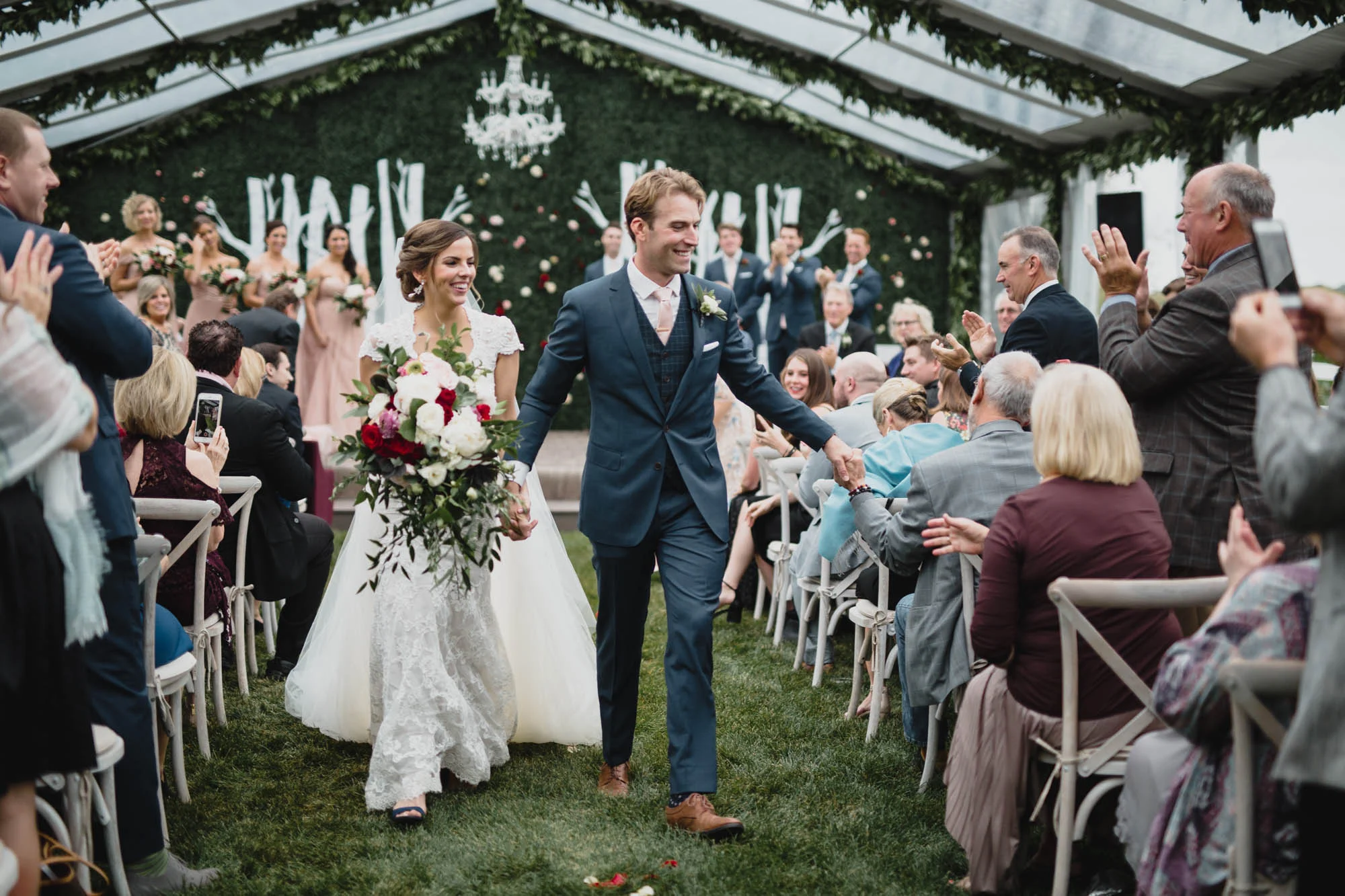 100_Minnesota_backyard_wedding.jpg