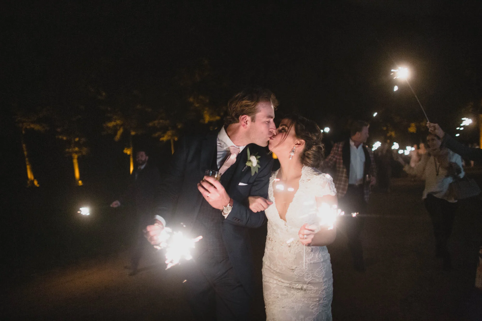 125_Minnesota_backyard_wedding.jpg