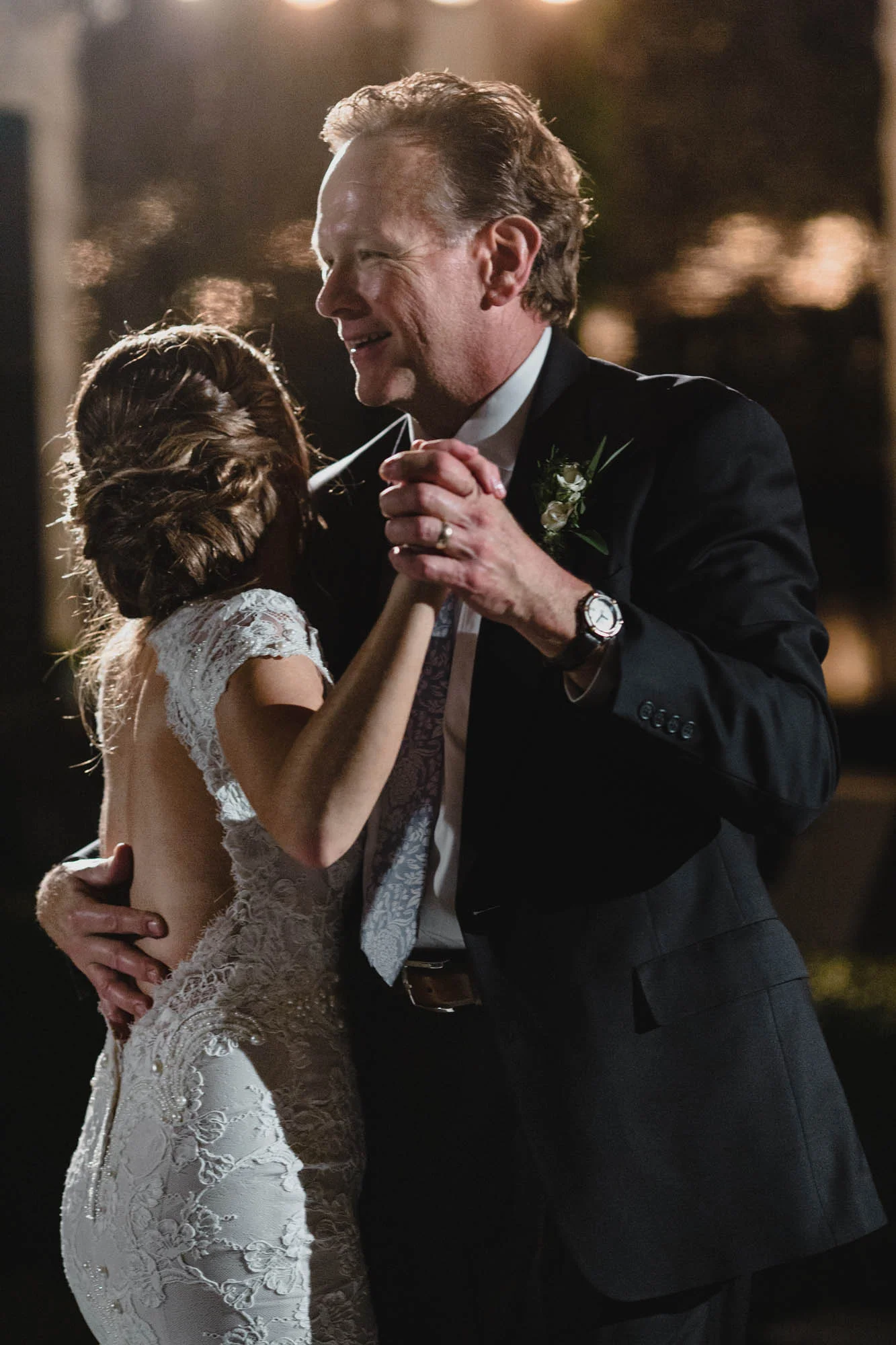 128_Minnesota_backyard_wedding.jpg