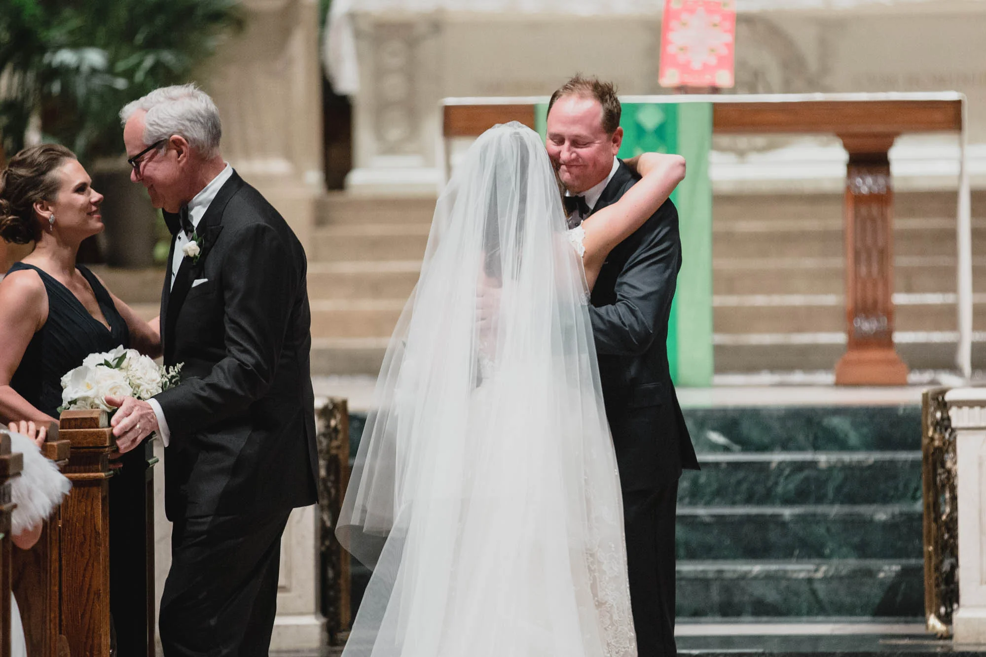 60_Basilica_Aria_Minneapolis_wedding.jpg