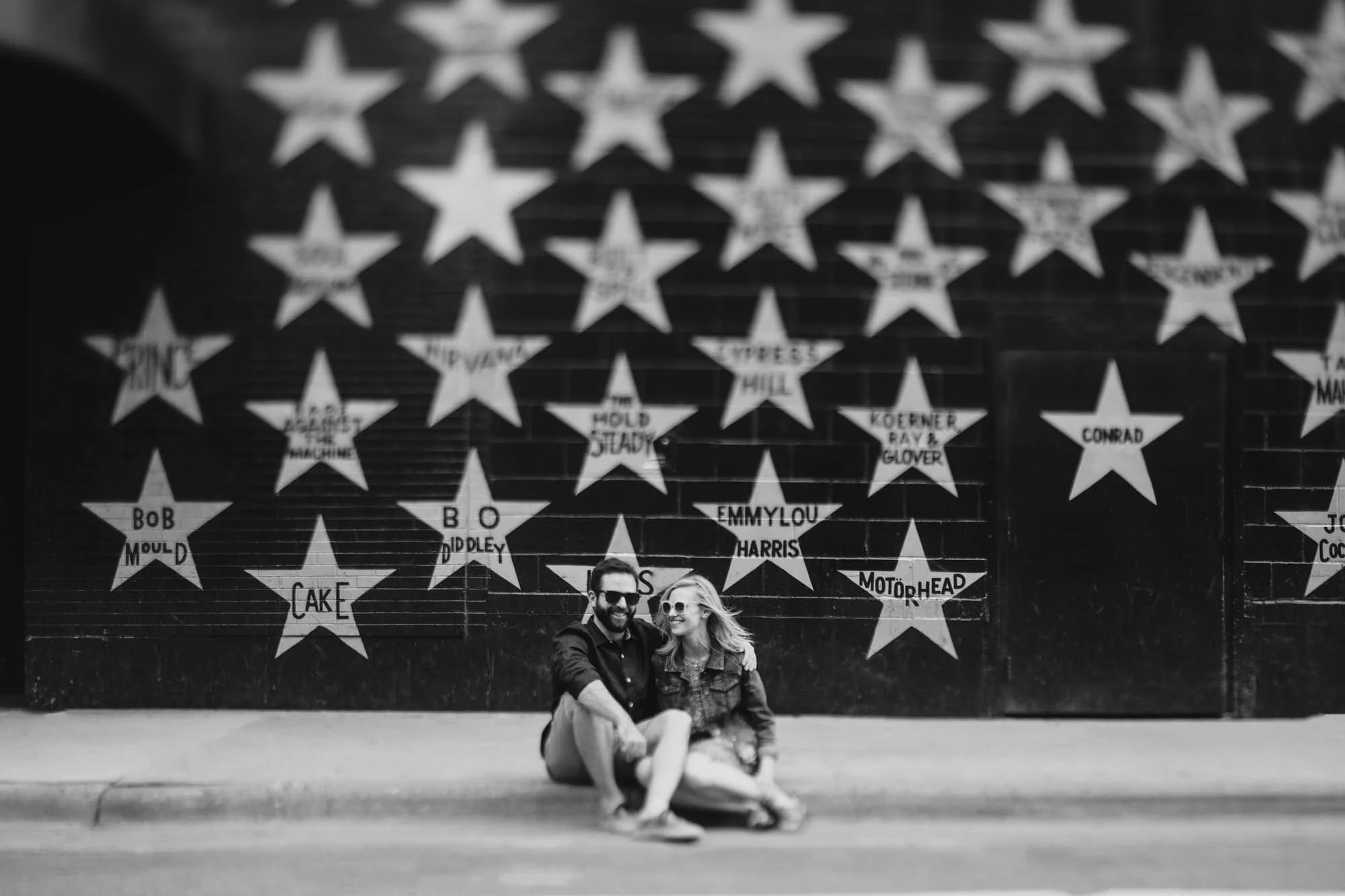 07_Minneapolis_engagement_Session_First_Ave.jpg