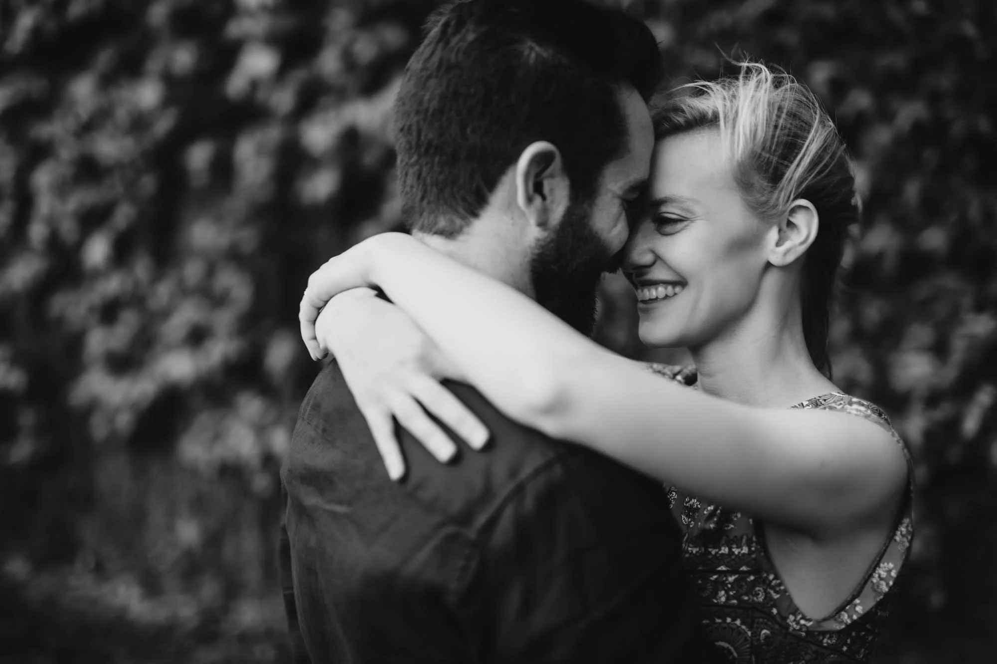42_Minneapolis_engagement_Session_First_Ave.jpg
