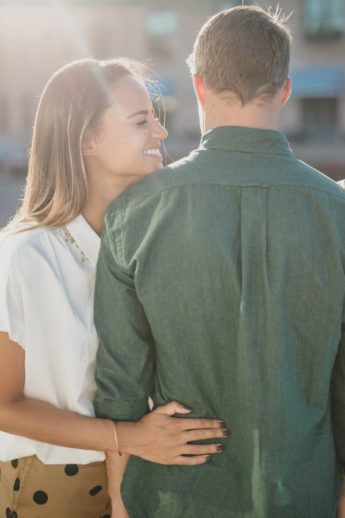 06_Minneapolis_north_loop_engagement_session.jpg