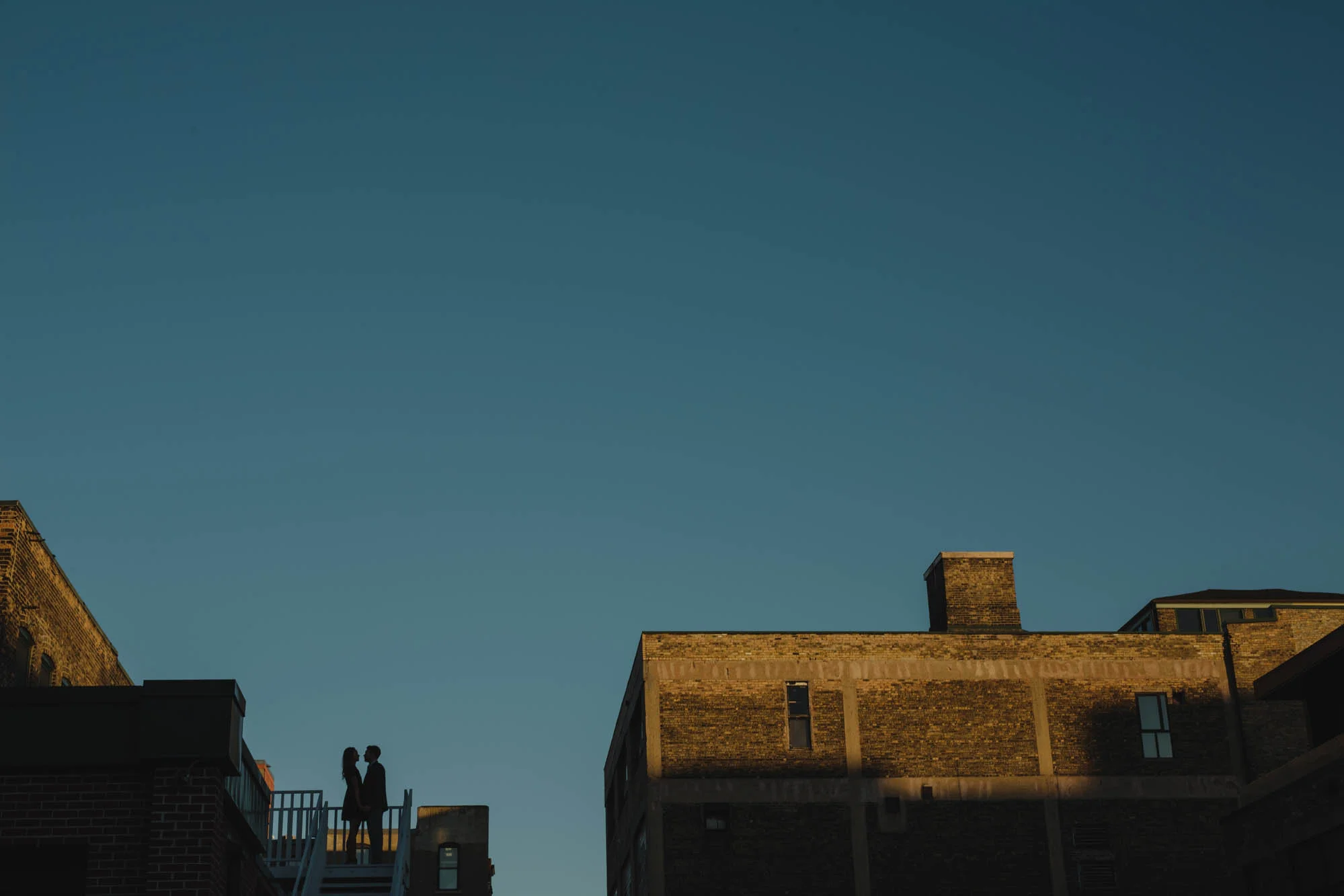 30_Minneapolis_north_loop_engagement_session.jpg