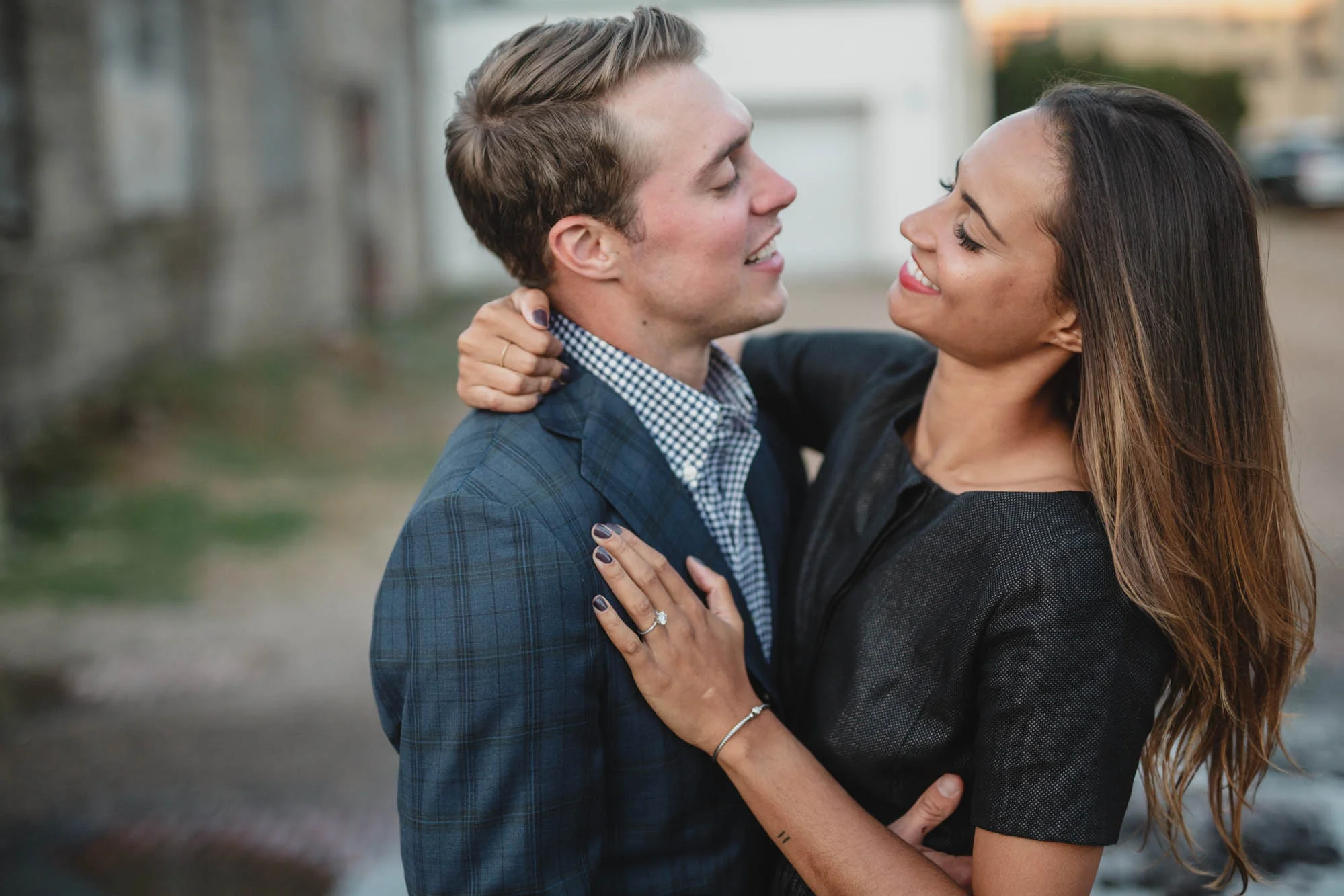 42_Minneapolis_north_loop_engagement_session.jpg