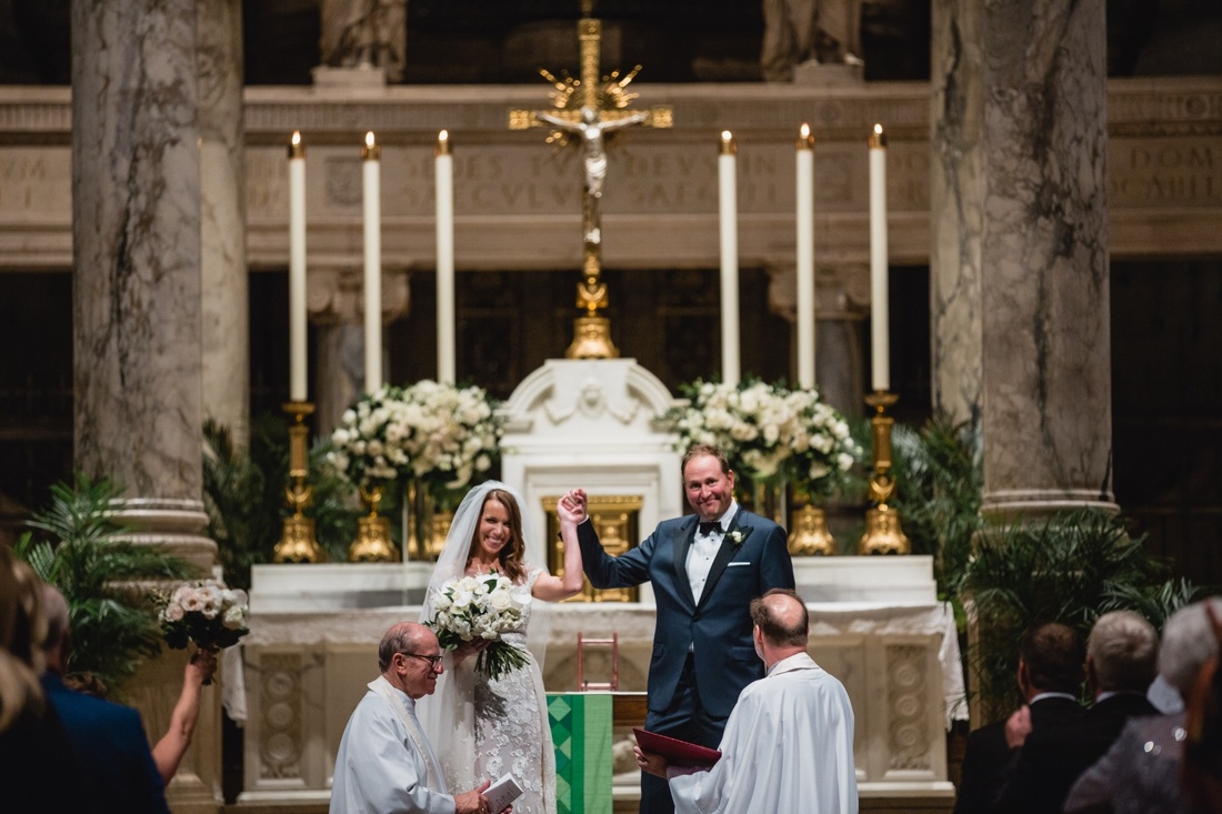 034_Minneapolis_Basilica_wedding-1100x733.jpg