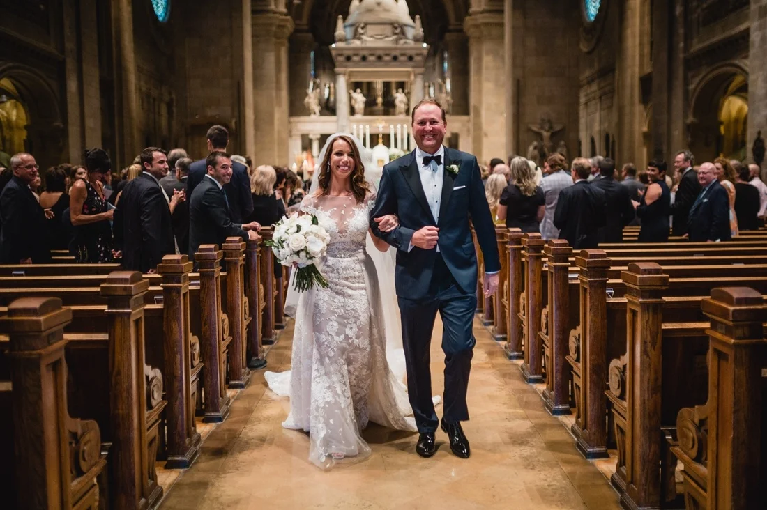 036_Minneapolis_Basilica_wedding-1100x732.jpg