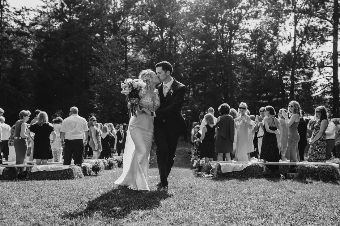 32_Wisconsin_cabin_wedding-1100x732.jpg