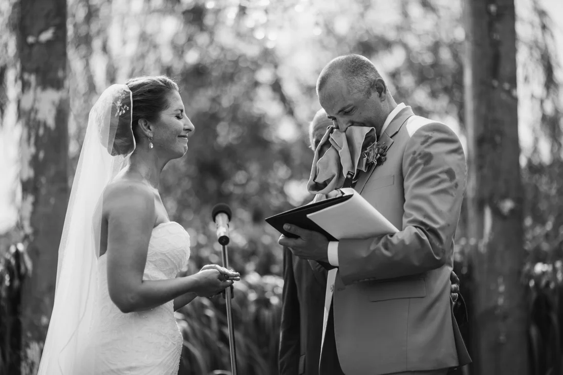 15_Minneapolis_wedding_Photographer_Barn_Wedding-1100x733.jpg