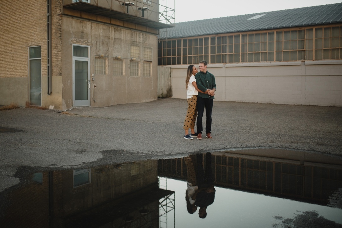 11_MInneapolis_engagement_Session_north_loop-1100x733.jpg