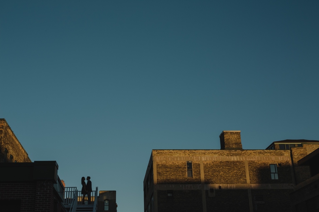 17_MInneapolis_engagement_Session_north_loop-1100x733.jpg