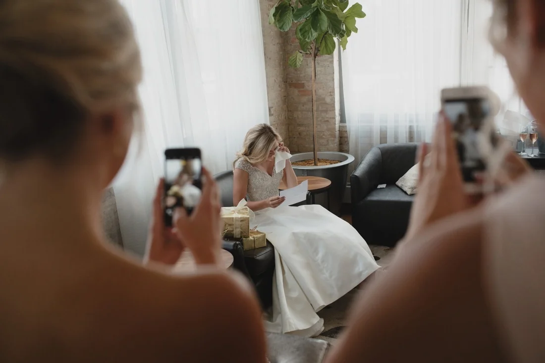 03_Minneapolis_Wedding_Photography_Machine_Shop-1100x733.jpg