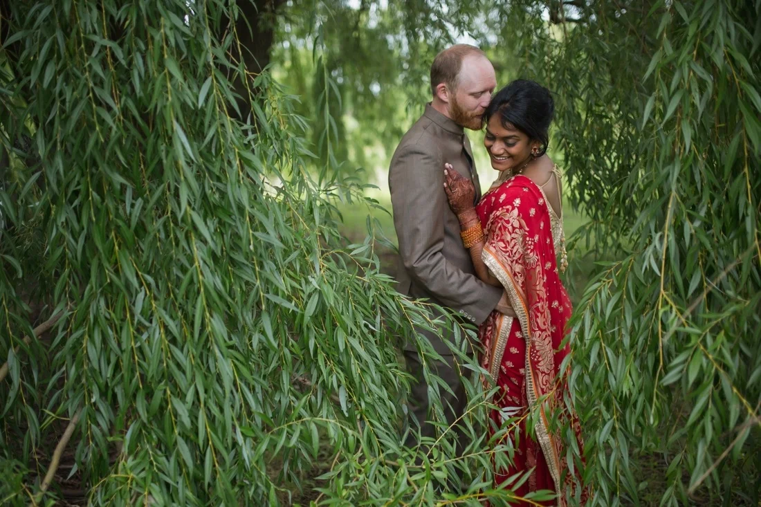 23_minneapolis_wedding_photographers-1100x733.jpg