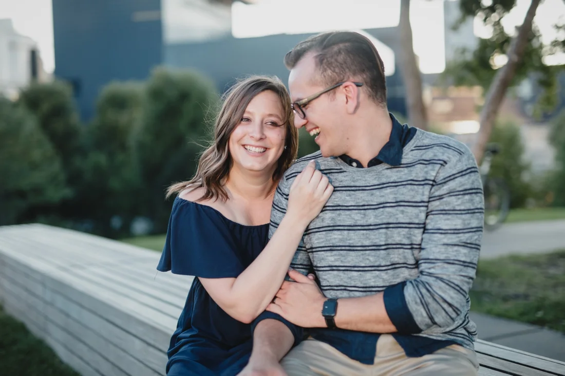 18Minneapolis_summer_engagement_session.jpg