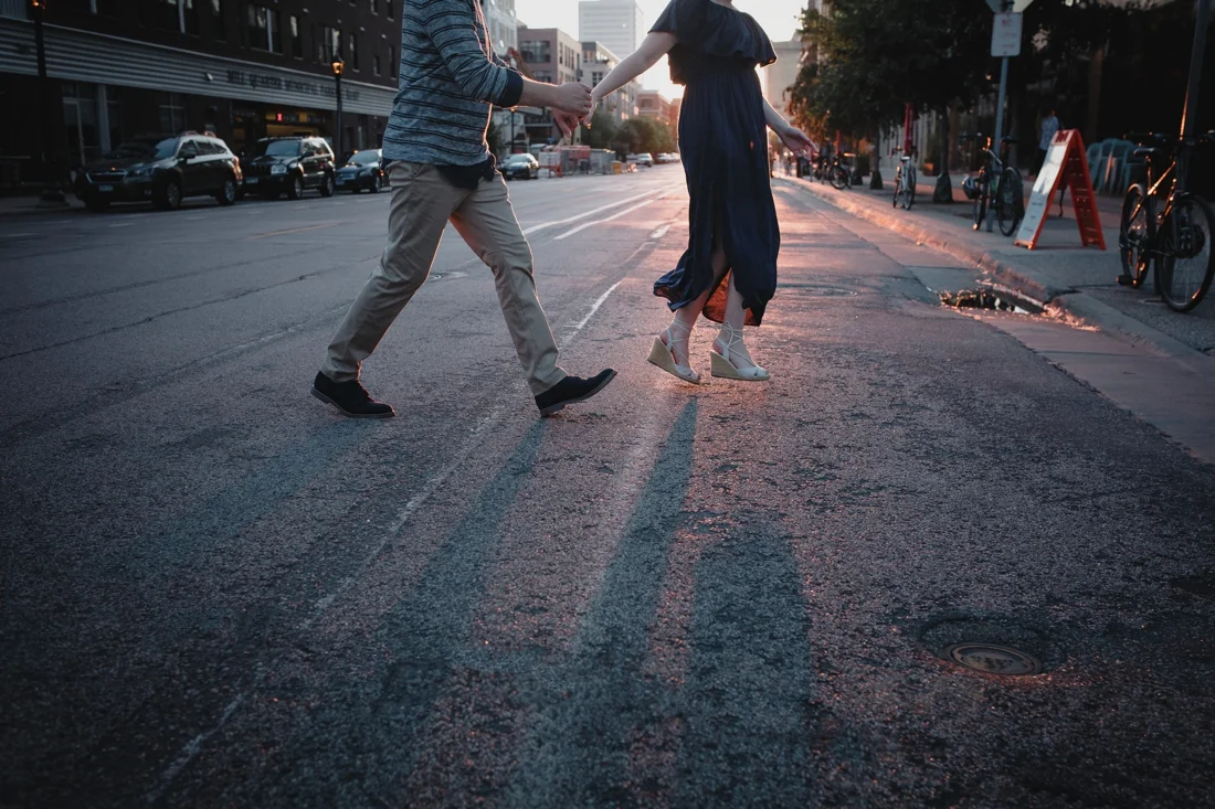 22Minneapolis_summer_engagement_session.jpg