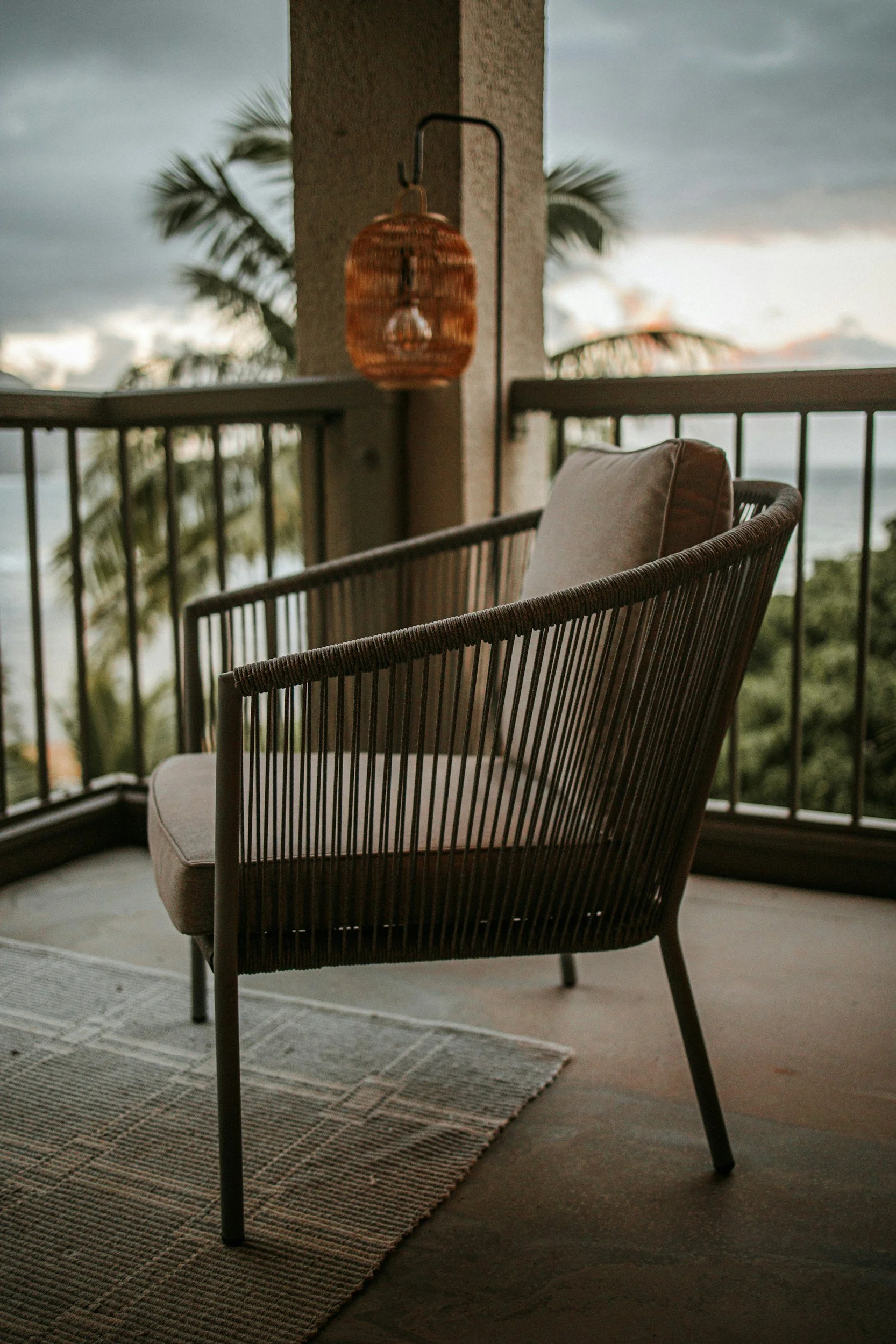 Common Mistakes to Avoid When Re-Screening a Lanai