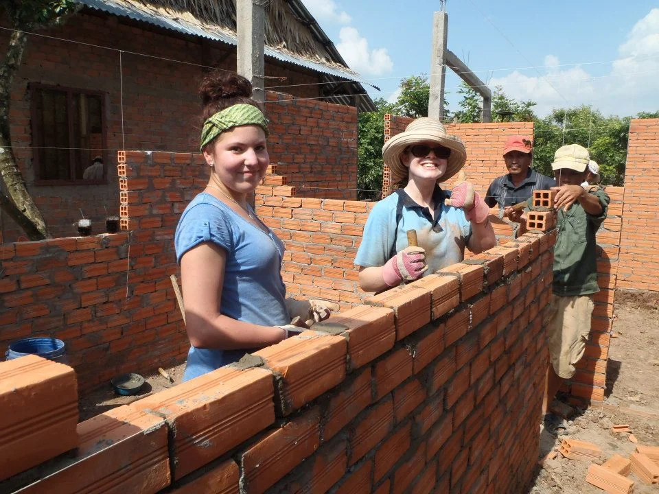 wall_building.jpg