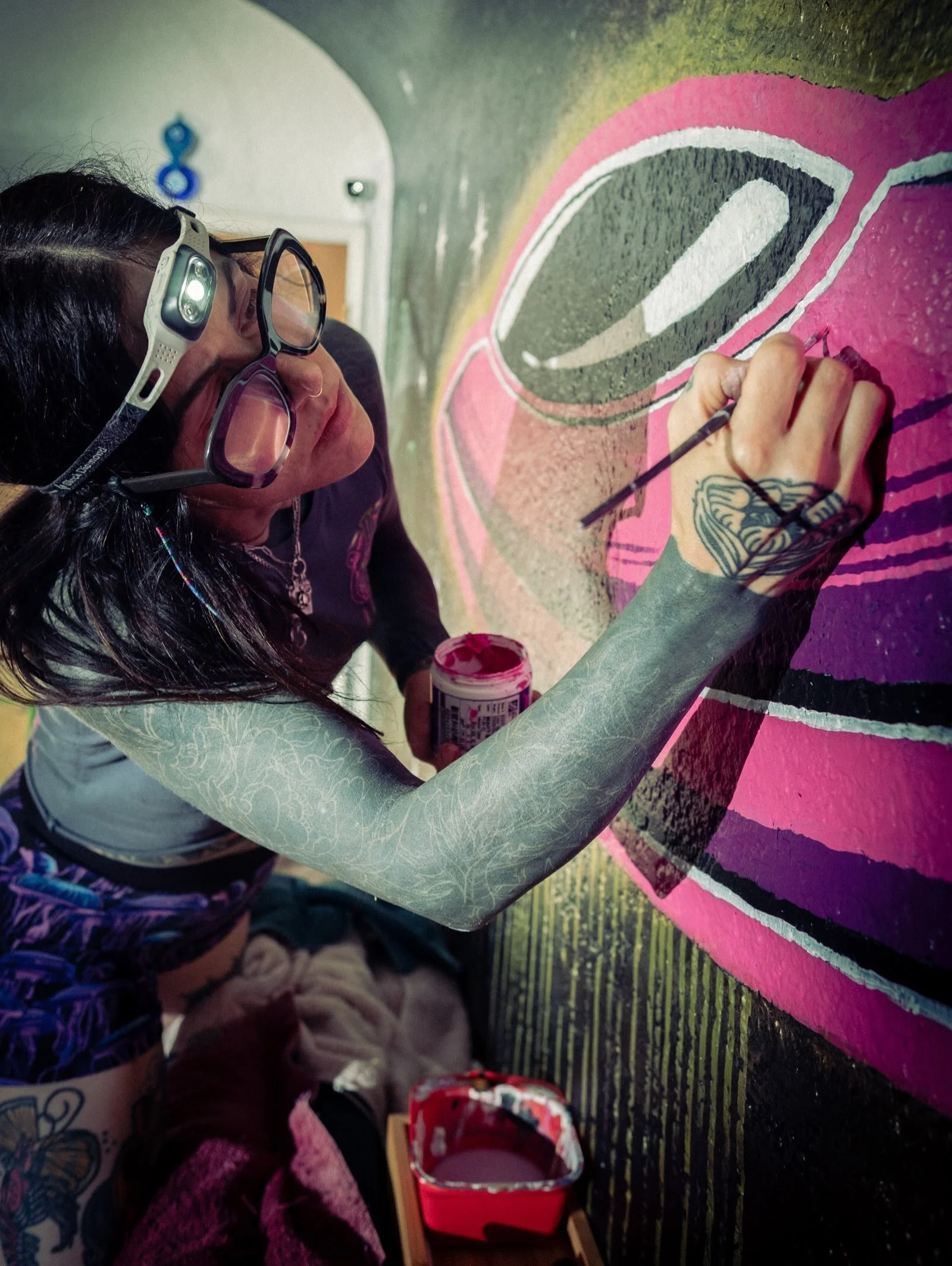 My lovely wife @jillhollingsworthtattoo is drawing on the walls again👩🏻&zwj;🎨