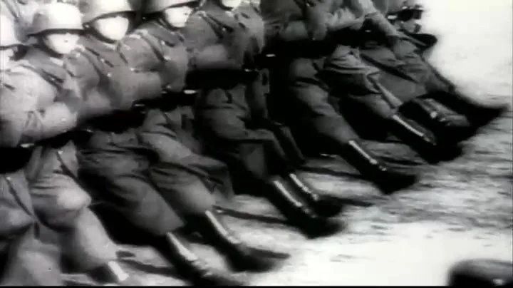 Naqoyqatsi-Life-as-war-3.jpg