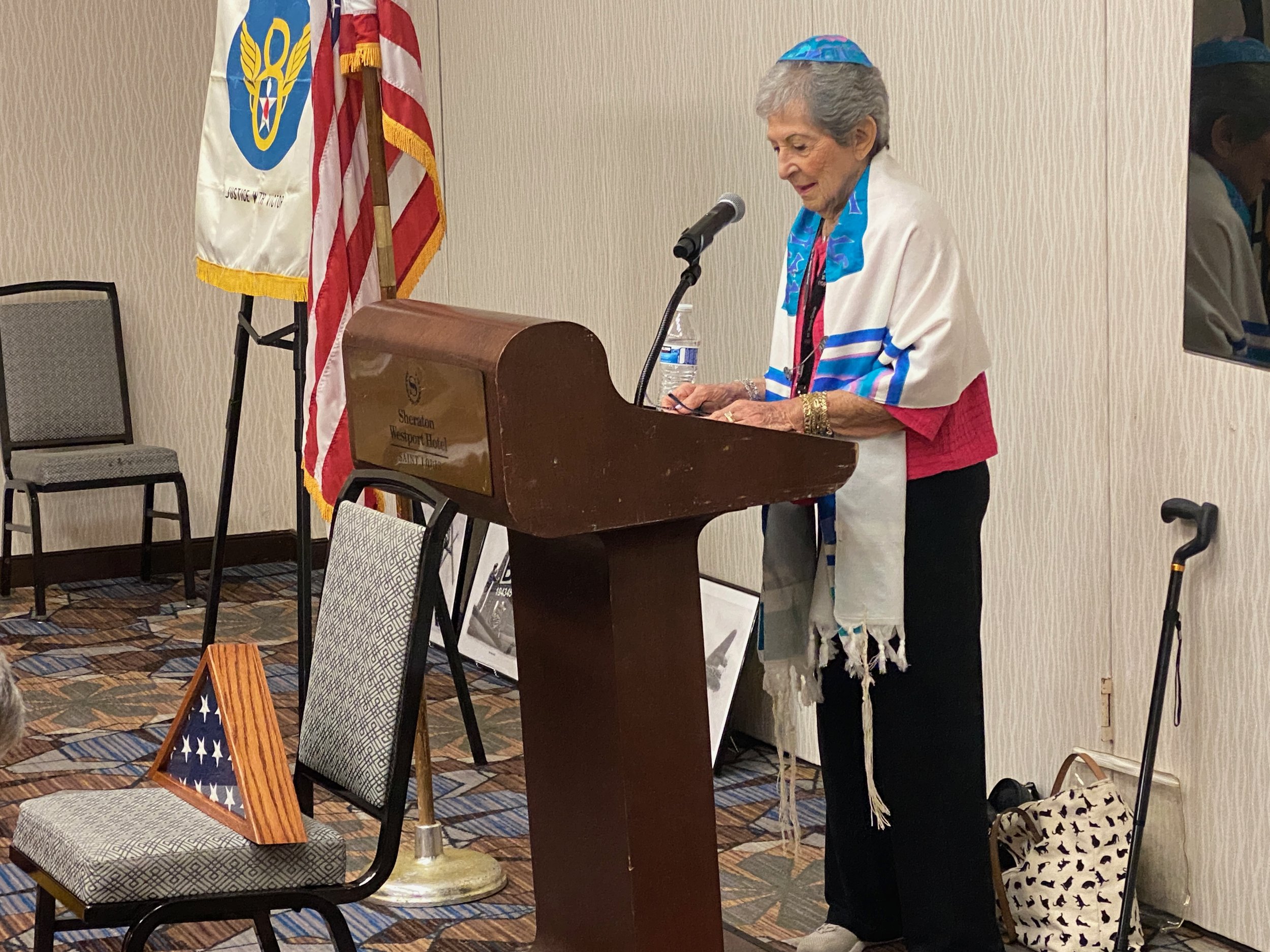 Nina Rothman conducting the Memorial Service