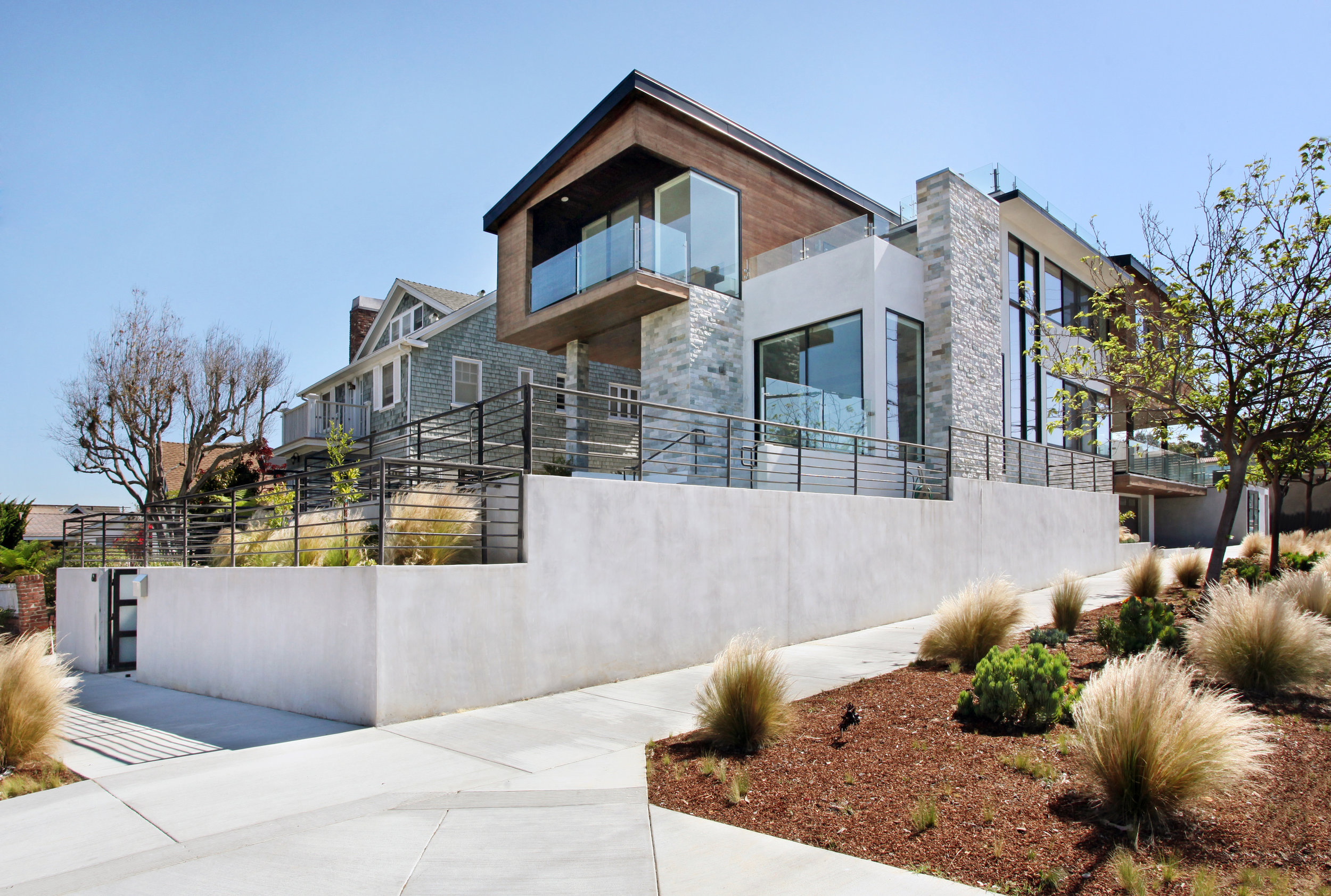 628 Elvira Ave front.jpg
