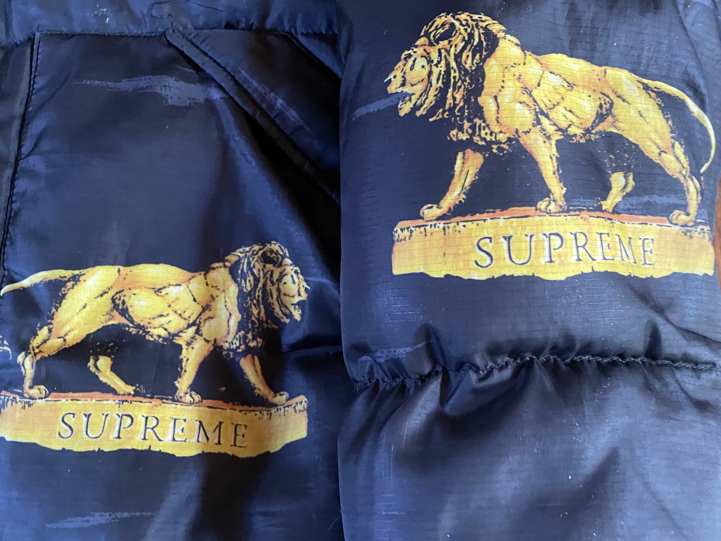 Supreme Lions Puffer (L) — SEATTLE SELECT
