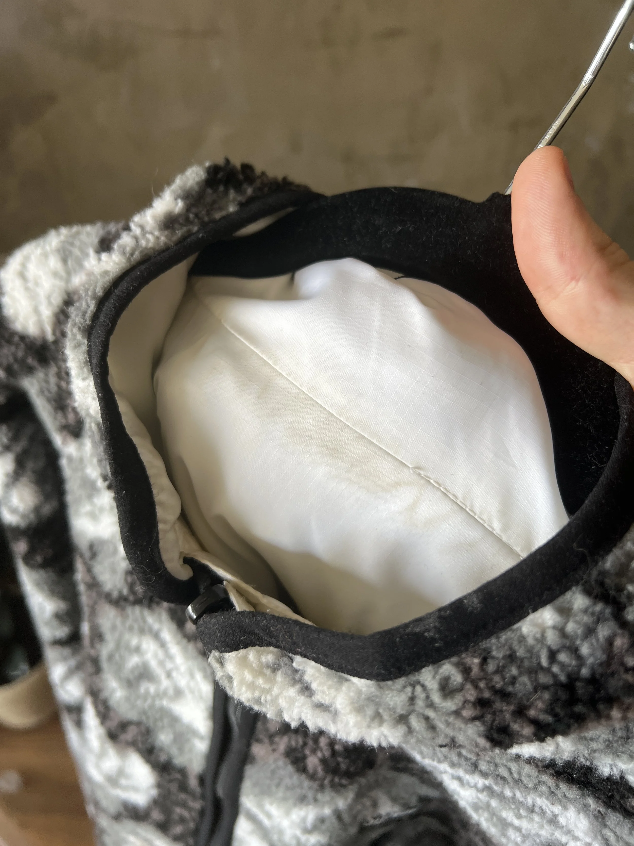 Supreme Rose Sherpa Fleece (M) — SEATTLE SELECT