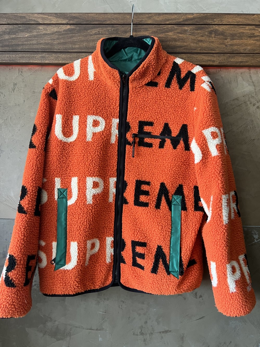 Supreme Sherpa Quarter Zip Hooded Fleece (M) — SEATTLE SELECT