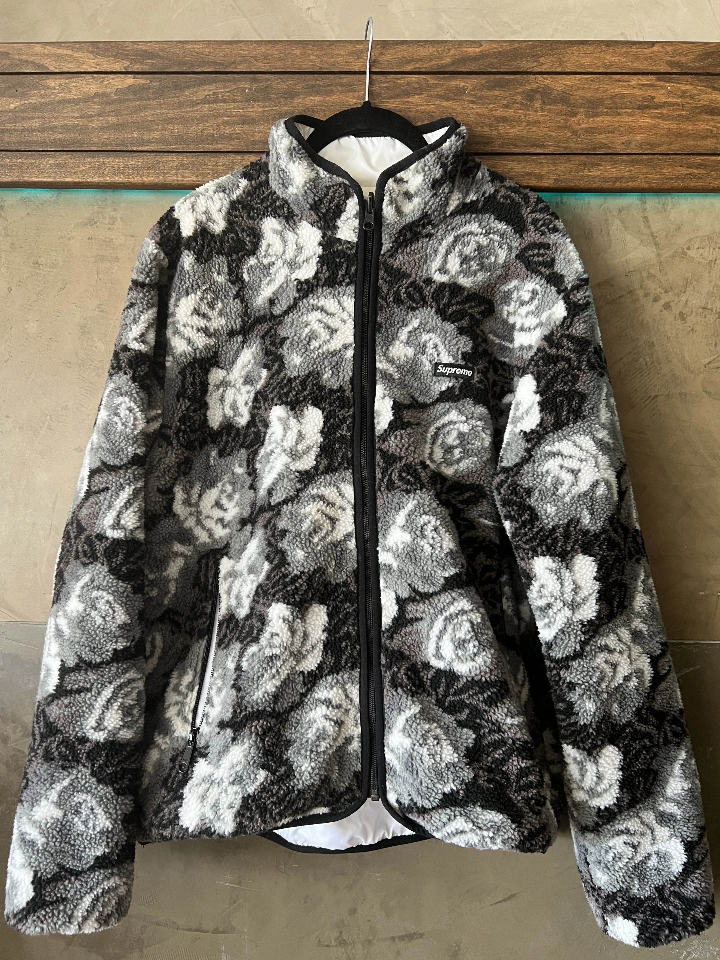 Supreme Rose Sherpa Fleece (M)