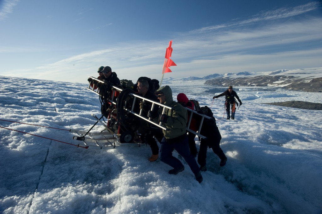 Планируемые экспедиции. Гренландия с самолета. Самолеты Гренландии военные. Гренландия гонки. Воздушные силы Гренландии.
