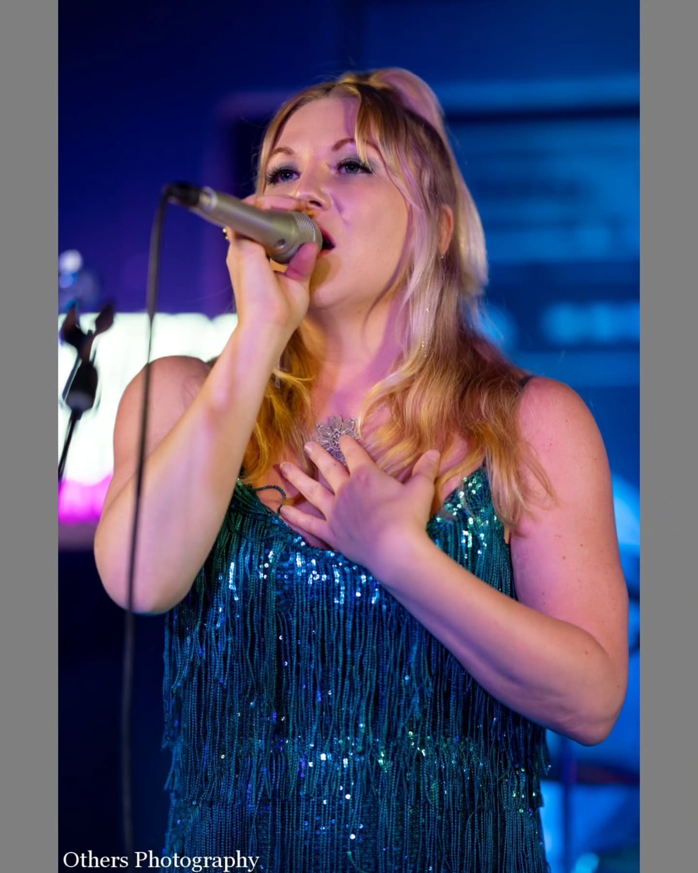 @iamjasminecrowe performing for @wfnm at @hotelziggy in West Hollywood, CA on October 14th 2025