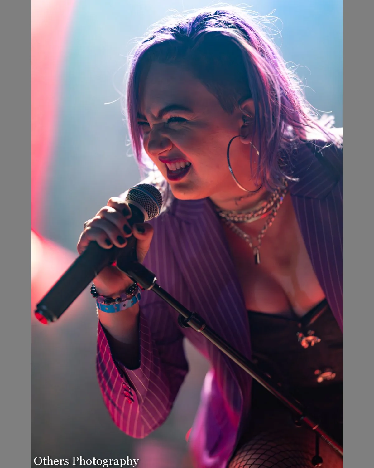 @julesandthehowl performing at @thetroubadour in West Hollywood, CA on December 7th 2025