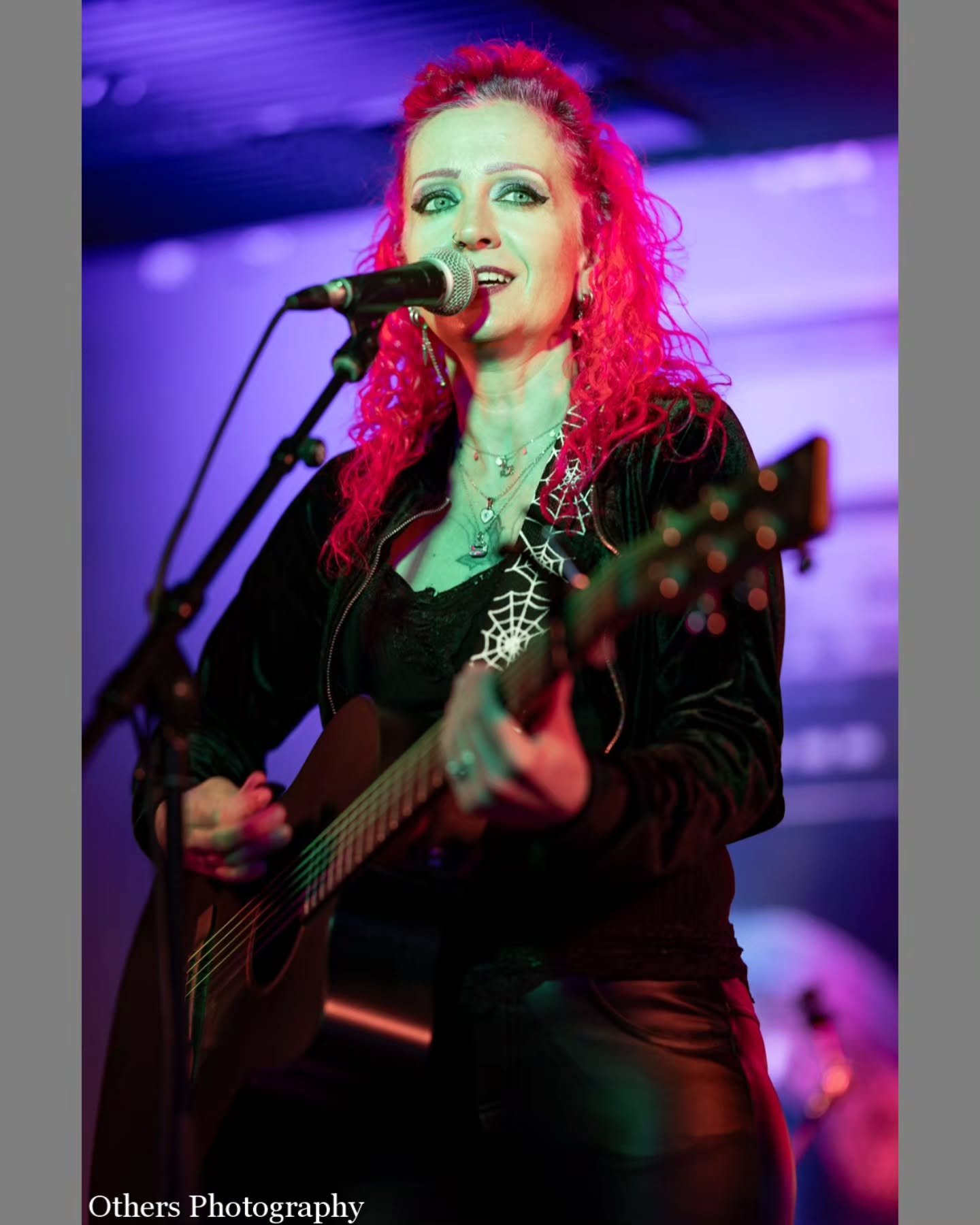 @vklynne performing an acoustic set at @hotelziggy on December 27th 2025