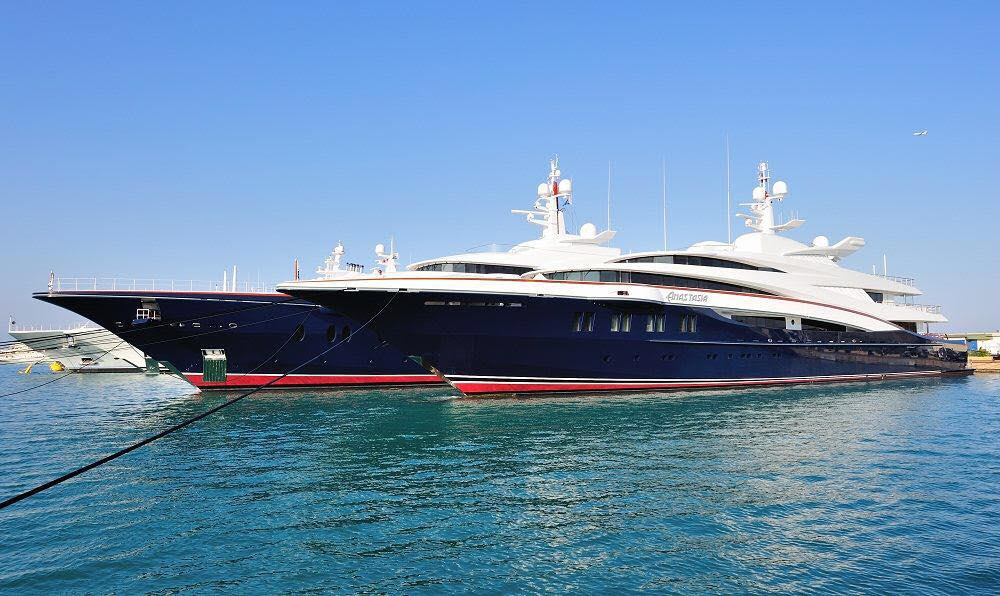 ANASTASIA Collaborative sale representing seller on this 76 M / 249’04” motor yacht from Oceanco.