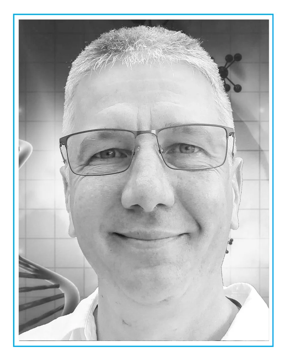 Framed_Rob Elshire.jpg